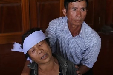 Sản phụ tử vong sau ca mổ, người nhà vây bệnh viện yêu cầu làm rõ