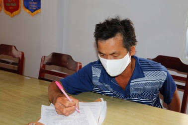 Bị khởi tố vì không đeo khẩu trang và chống đối người thi hành công vụ