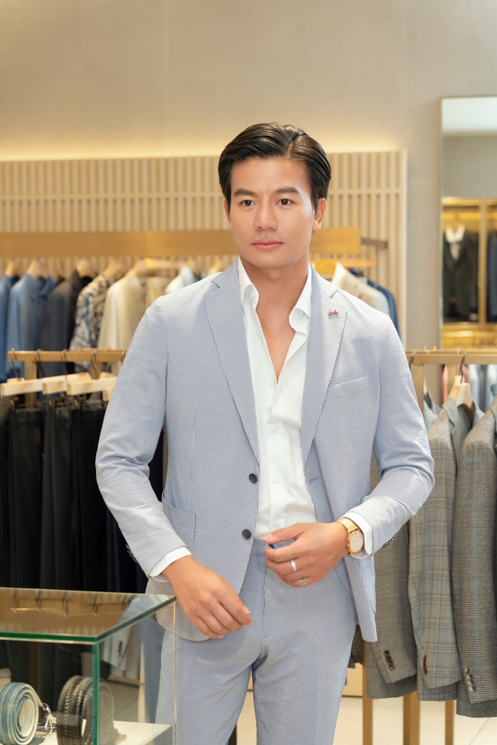 Hiếu Nguyễn phim Mưa đỏ bất ngờ vào vai cơ trưởng Tử chiến trên không - 3 Hiếu Nguyễn phim Mưa đỏ bất ngờ vào vai cơ trưởng Tử chiến trên không - 3