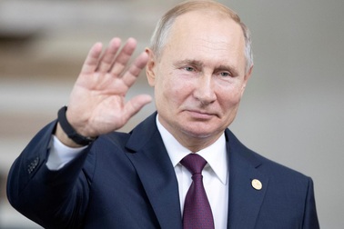 Tổng thống Putin nói NATO đã “lỗi thời”