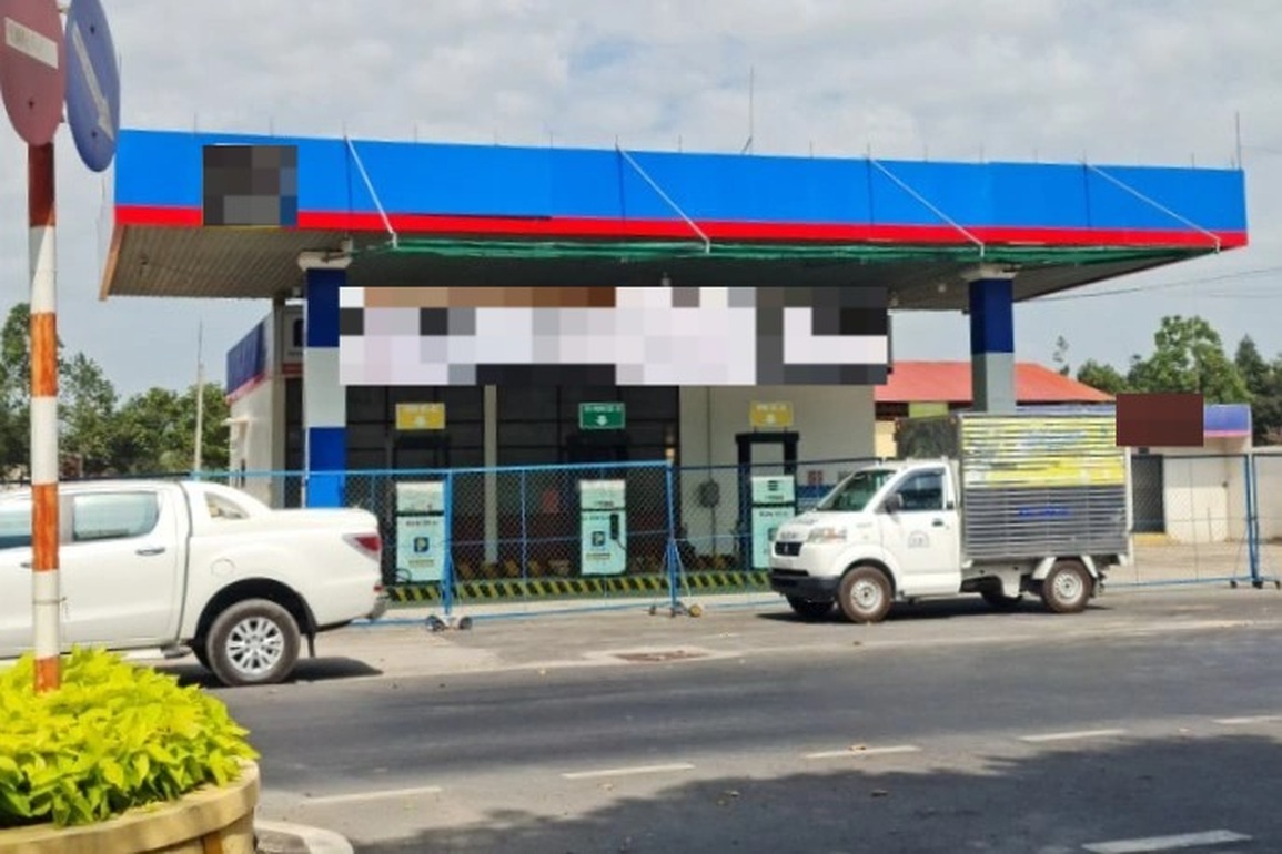 Cửa hàng đóng cửa, treo biển hết xăng, Sở Công Thương đề nghị làm rõ - 2 Cửa hàng đóng cửa, treo biển hết xăng, Sở Công Thương đề nghị làm rõ - 2