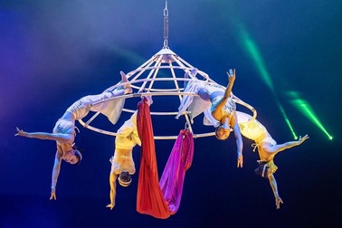 Tiết mục Đu nón của Việt Nam giành giải bạc tại Liên hoan Xiếc thế giới