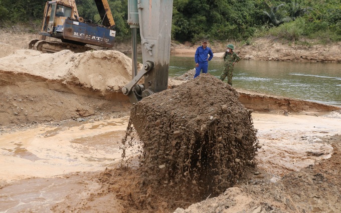 Sẵn sàng phương án tìm kiếm nạn nhân mất tích tại khu vực lòng hồ Rào Trăng 4