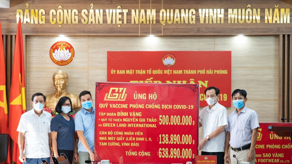Tập đoàn Đỉnh Vàng ủng hộ Quỹ Vắc xin hơn 1 tỉ đồng - 1 Tập đoàn Đỉnh Vàng ủng hộ Quỹ Vắc xin hơn 1 tỉ đồng - 1