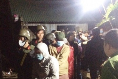 Phá ổ bạc lớn, nhiều con bạc nhảy xuống sông để tẩu thoát