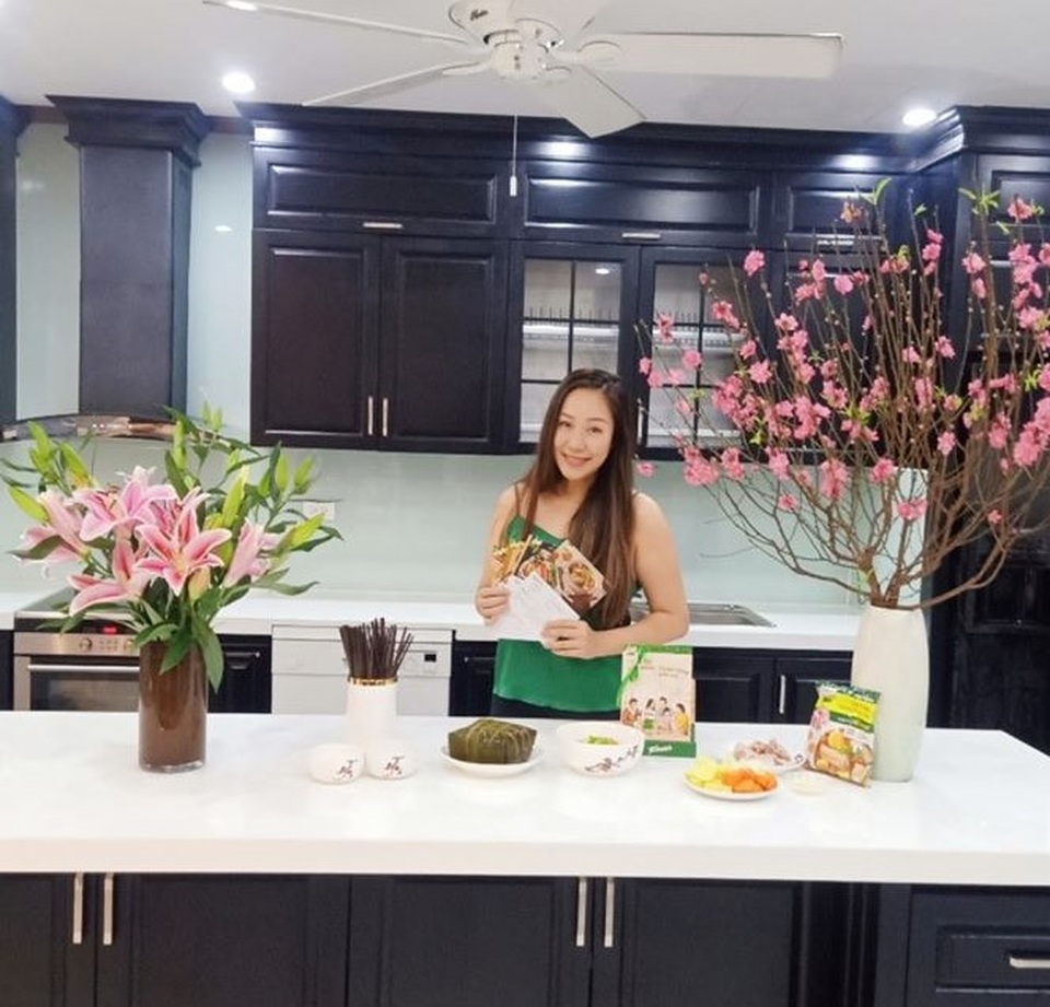 Ốc Thanh Vân và Ngô Phương Lan khẳng định chỉ có “Tết nhà” mới là nhất - 3 Ốc Thanh Vân và Ngô Phương Lan khẳng định chỉ có “Tết nhà” mới là nhất - 3
