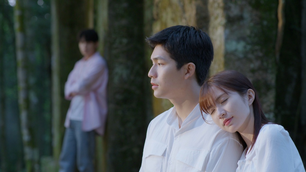 Ngọc Huyền Thương ngày nắng về trở lại màn ảnh, vào vai cô gái mới lớn - 2 Ngọc Huyền Thương ngày nắng về trở lại màn ảnh, vào vai cô gái mới lớn - 2