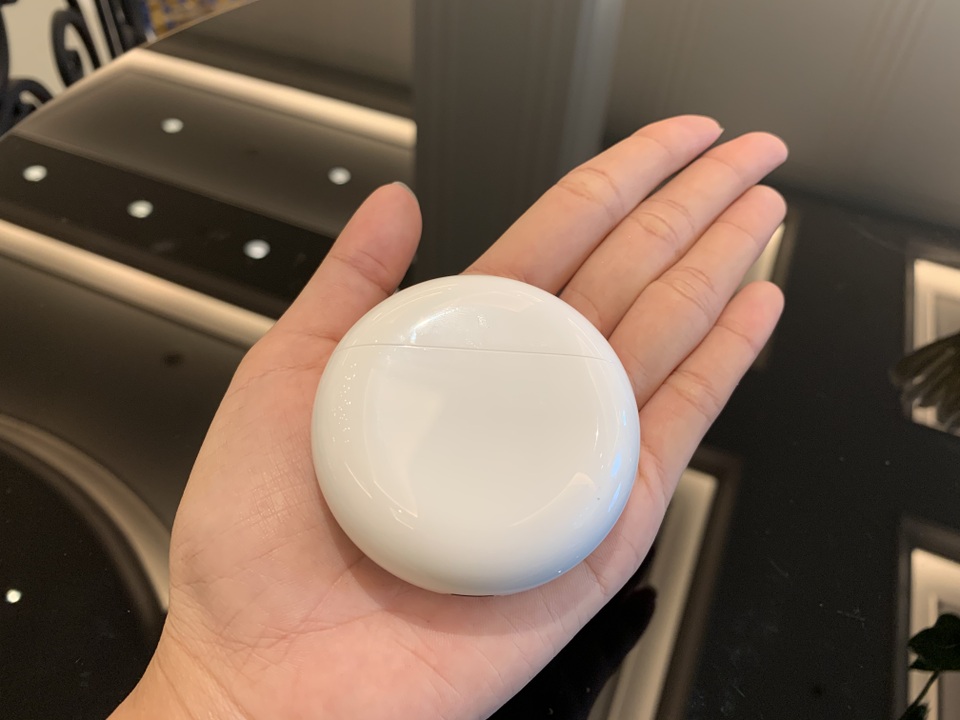 Huawei giới thiệu tai nghe FreeBuds 3 chống ồn tự động, giá 4,3 triệu đồng - 2 Huawei giới thiệu tai nghe FreeBuds 3 chống ồn tự động, giá 4,3 triệu đồng - 2