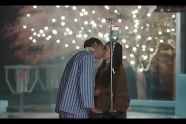 Ca khúc trong phim Hạ cánh nơi anh