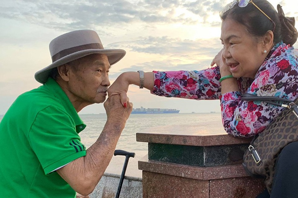 Tình yêu 50 năm lãng mạn hơn phim của ba mẹ diễn viên Lý Hùng - 6 Tình yêu 50 năm lãng mạn hơn phim của ba mẹ diễn viên Lý Hùng - 6