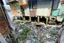 Lãnh đạo TPHCM yêu cầu xử lý dứt điểm ô nhiễm kênh, rạch do rác thải