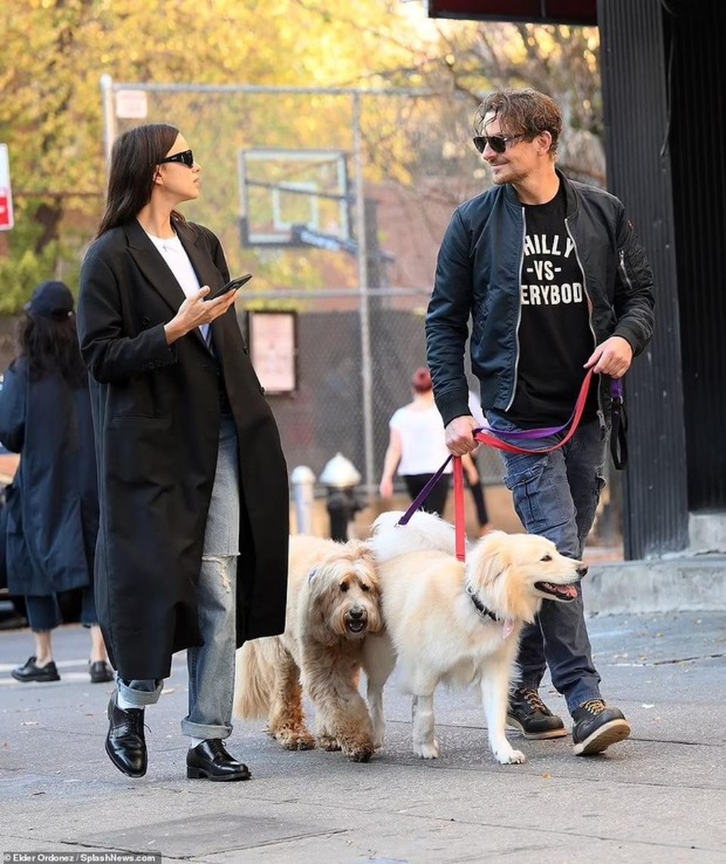 Siêu mẫu Irina Shayk muốn nối lại tình xưa với Bradley Cooper - 2 Siêu mẫu Irina Shayk muốn nối lại tình xưa với Bradley Cooper - 2