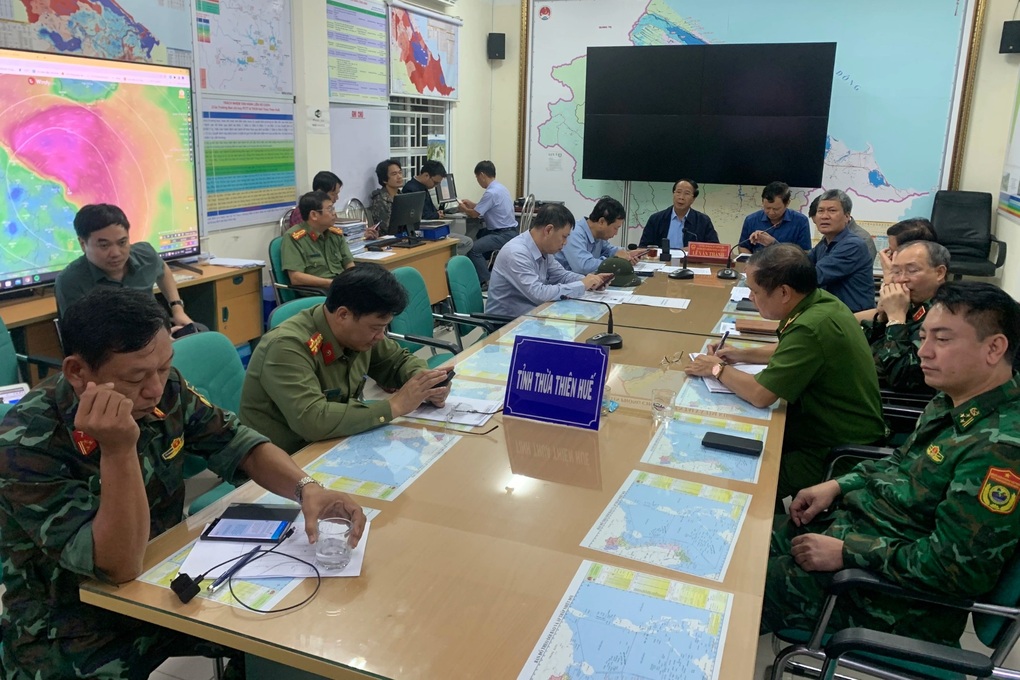 Phó Thủ tướng: Tuyệt đối không chủ quan, thiệt hại sau bão có thể rất lớn - 1 Phó Thủ tướng: Tuyệt đối không chủ quan, thiệt hại sau bão có thể rất lớn - 1