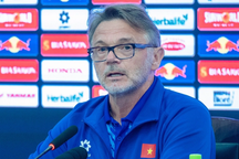 HLV Troussier: "Tuyển Việt Nam quyết tâm vượt qua vòng bảng Asian Cup 2023"