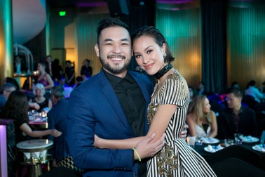 Siêu mẫu Phương Mai thân thiết bên “người tình”