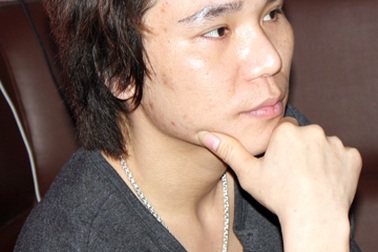 Ca sỹ Châu Việt Cường thừa nhận "quan hệ" với nữ sinh