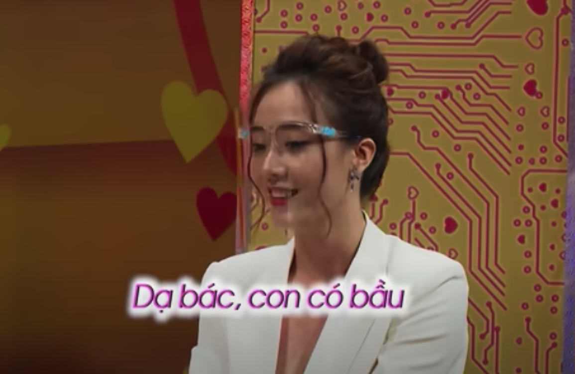 Có bầu, gọi người yêu không được, cô gái phi xe gặp thẳng bố chồng - 2 Có bầu, gọi người yêu không được, cô gái phi xe gặp thẳng bố chồng - 2
