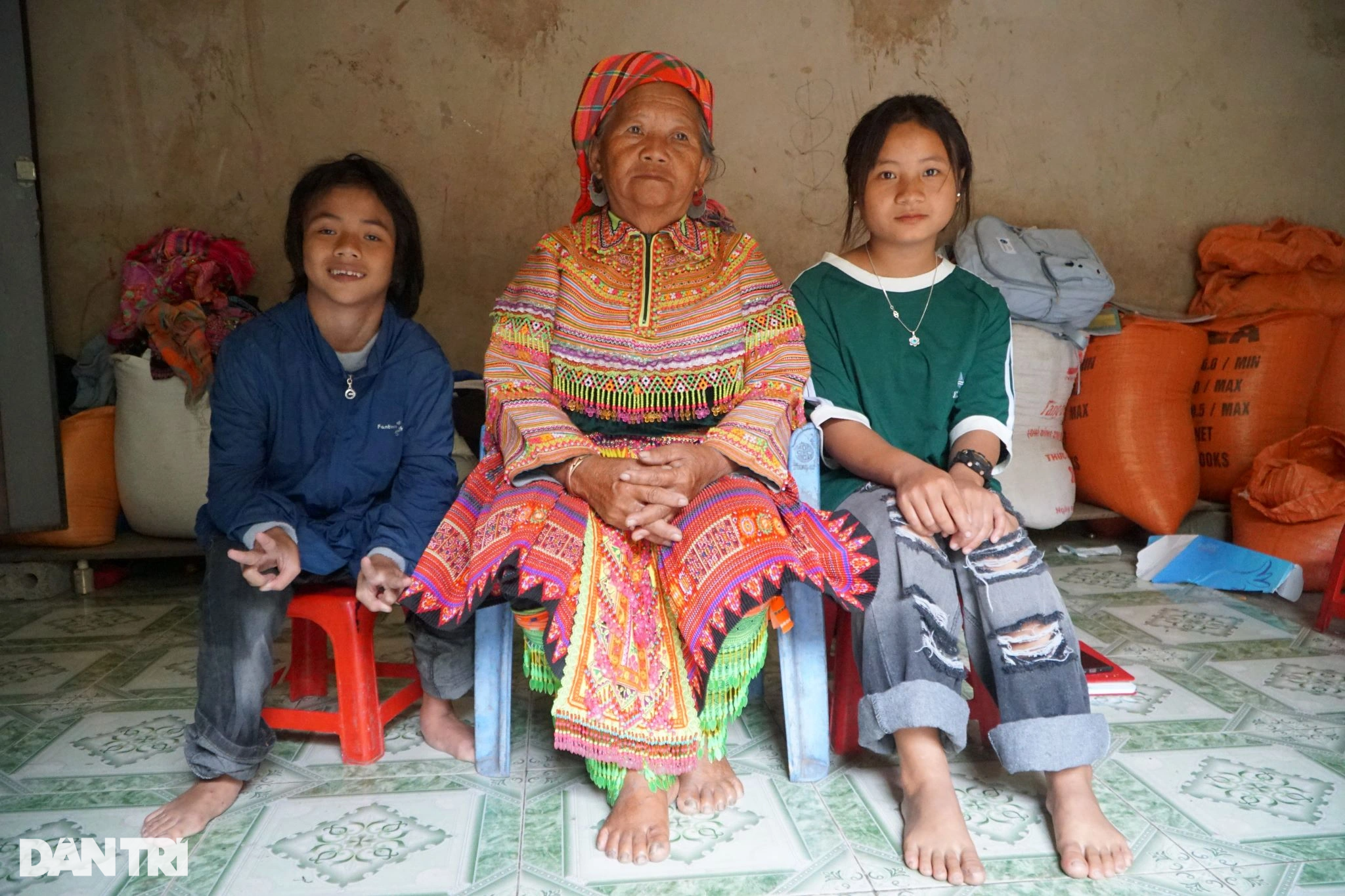 Em bé Mường Lát từng gây sốt mạng 6 năm trước, giờ ra sao? - 3 Em bé Mường Lát từng gây sốt mạng 6 năm trước, giờ ra sao? - 3