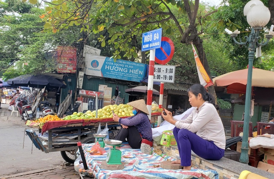 Lao động ngoại tỉnh: Những lát cắt không thể thiếu nơi phố thị - 5 Lao động ngoại tỉnh: Những lát cắt không thể thiếu nơi phố thị - 5