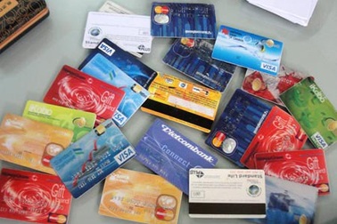 Bắt 3 đối tượng người Trung Quốc dùng thẻ ATM giả rút tiền rồi bỏ trốn về nước