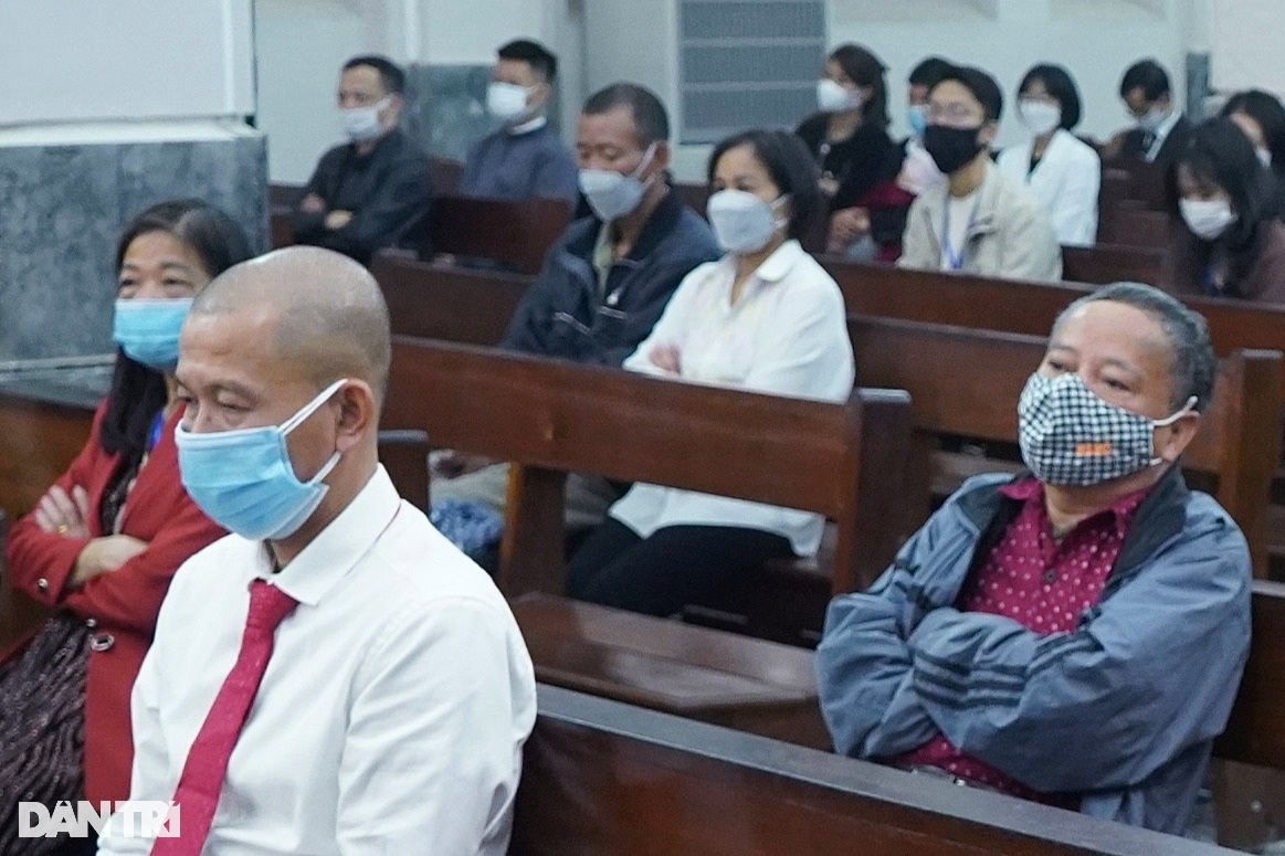Đêm Giáng sinh đặc biệt chưa từng thấy giữa mùa dịch Covid-19 ở Hà Nội - 16 Đêm Giáng sinh đặc biệt chưa từng thấy giữa mùa dịch Covid-19 ở Hà Nội - 16