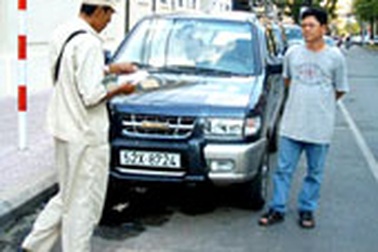 TPHCM sẽ tăng gấp đôi giá giữ xe