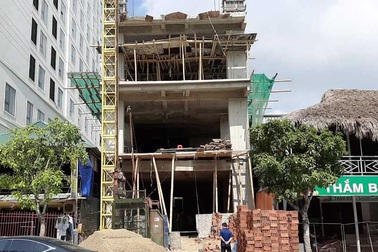 Vụ 3 người nghi ngạt khí trong hầm khách sạn: Nạn nhân thứ 3 tử vong