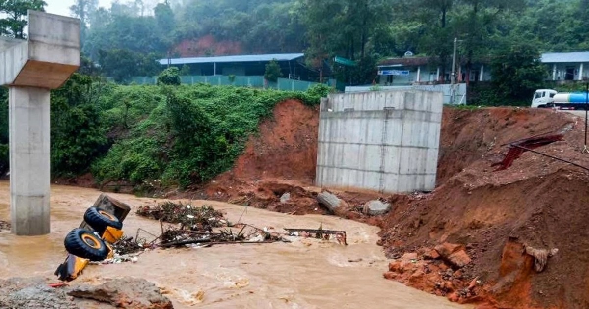 4 người chết, hàng chục ngôi nhà bị ngập, cuốn trôi trong 2 ngày mưa lớn