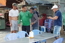 Người đàn ông bị đánh túi bụi vì... uống chai nước mà trả tờ tiền 500.000