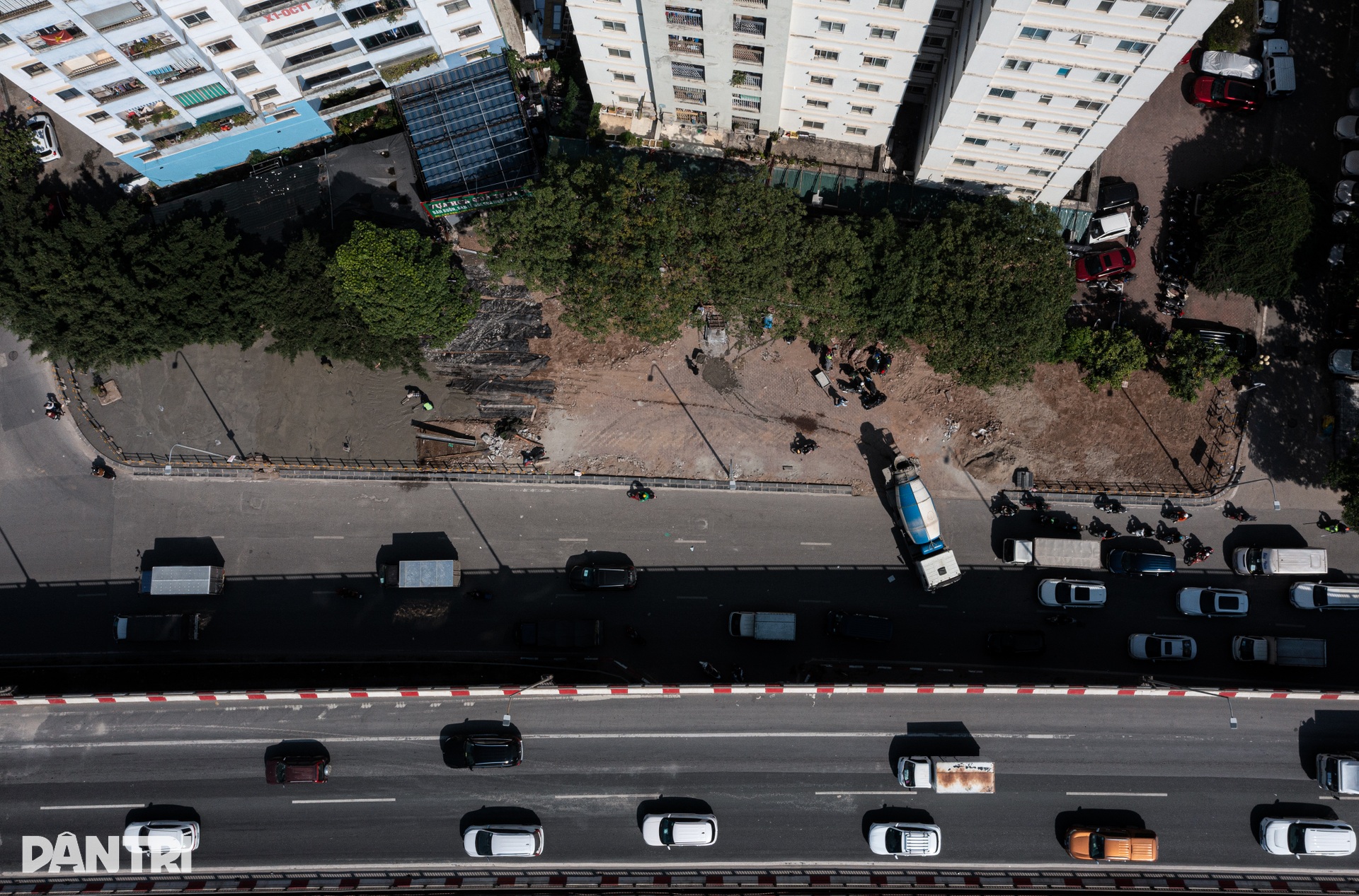 Nhiều vỉa hè ở Hà Nội được thay áo mới - 7