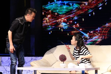 Cẩm Ly hài hước từ hậu trường đến sân khấu