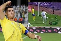 C.Ronaldo ghi bàn siêu dễ, áp sát cột mốc 900 bàn thắng