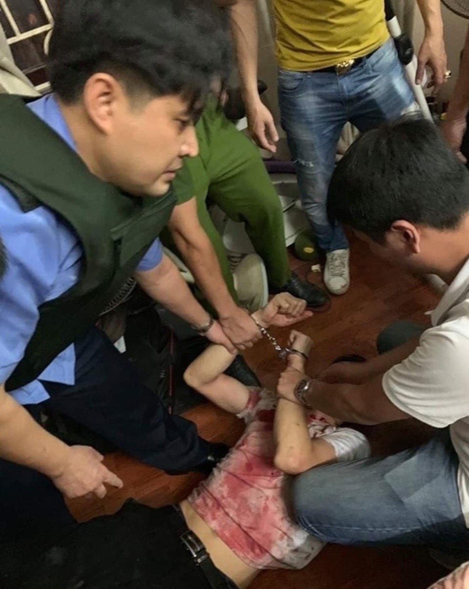 Đại tá công an nhiều lần giải cứu người dân trong phút giây sinh tử - 3 Đại tá công an nhiều lần giải cứu người dân trong phút giây sinh tử - 3