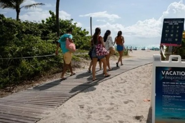 Đổ xô đăng ký tour du lịch tiêm vắc xin ở Mỹ