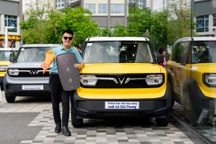 Chủ xe VF 3: "Trải nghiệm vượt kỳ vọng, đặt mua tới 20 xe vì giá tốt"