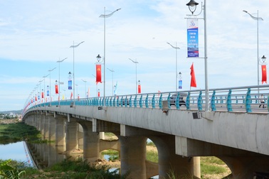 Quảng Ngãi khánh thành cây cầu thứ 4 nối liền đôi bờ Trà Khúc
