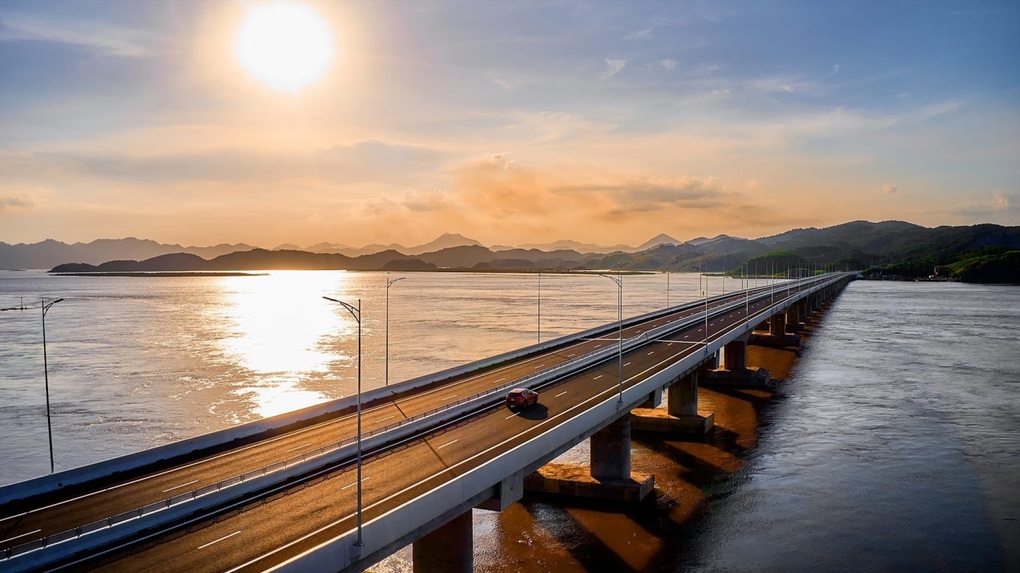 Bất động sản Quảng Ninh hấp dẫn nhà đầu tư dịp cuối năm - 1 Bất động sản Quảng Ninh hấp dẫn nhà đầu tư dịp cuối năm - 1