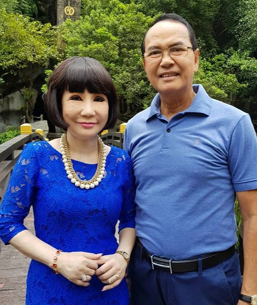 Cặp đôi vàng cải lương: Vợ mất vì ung thư, chồng dọn nhà đi để vơi nỗi nhớ - 3 Cặp đôi vàng cải lương: Vợ mất vì ung thư, chồng dọn nhà đi để vơi nỗi nhớ - 3