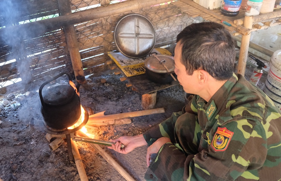Dầm mình trong giá rét âm độ, lính biên phòng Tết này ở lại biên cương - 4 Dầm mình trong giá rét âm độ, lính biên phòng Tết này ở lại biên cương - 4