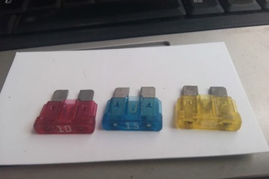 Tìm nguyên nhân các vụ cháy xe máy: Lưu ý cầu chì gần ắcquy