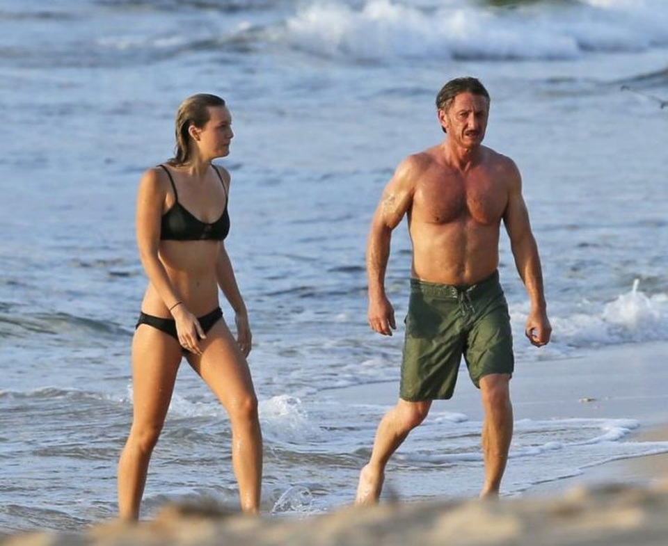 Sean Penn dự sự kiện cùng bạn gái kém 32 tuổi - 5 Sean Penn dự sự kiện cùng bạn gái kém 32 tuổi - 5