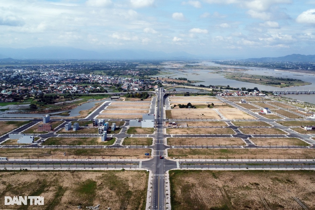 Truy tố 2 đại gia bất động sản trốn thuế hàng tỷ đồng - 2 Truy tố 2 đại gia bất động sản trốn thuế hàng tỷ đồng - 2
