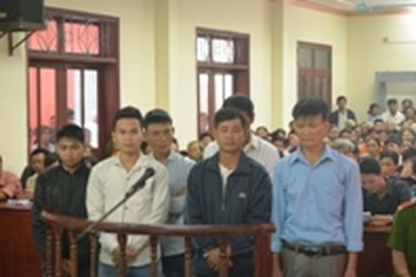 Đánh chết hai “cẩu tặc”, bị truy tố trước tòa   