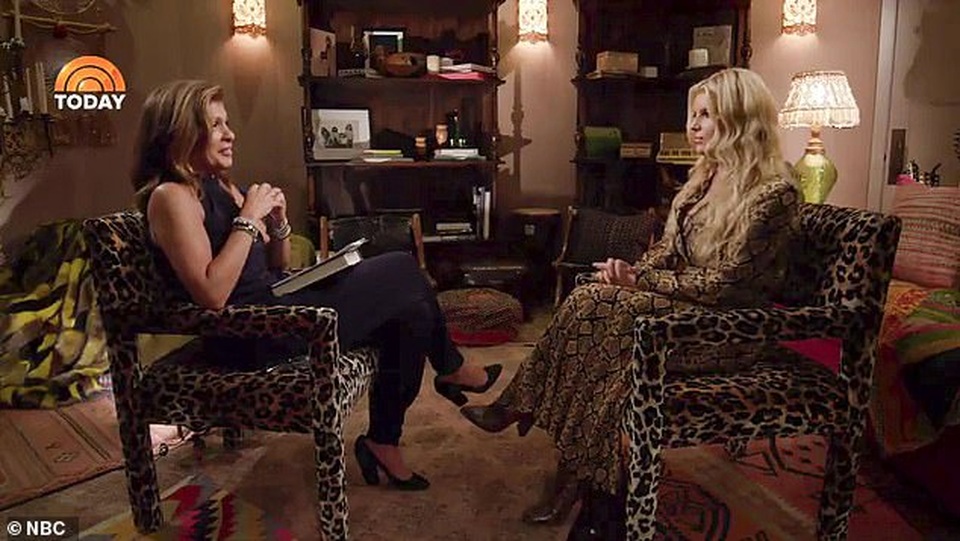 Jessica Simpson thừa nhận từng nghiện rượu - 2 Jessica Simpson thừa nhận từng nghiện rượu - 2