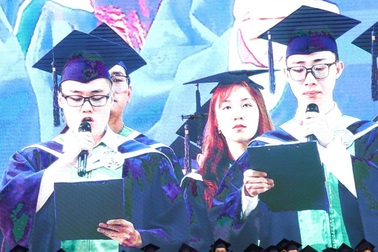 Đào tạo y, trường có điểm đầu vào càng thấp, đầu ra càng nhiều... xuất sắc