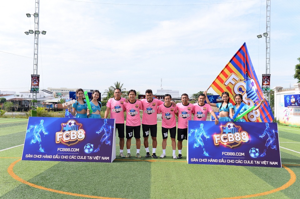 Siêu hùng tranh đấu mang bất ngờ tới miền Tây - 3 Siêu hùng tranh đấu mang bất ngờ tới miền Tây - 3