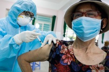 TPHCM dự kiến tiêm vaccine Covid-19 mũi 3 từ tháng 11