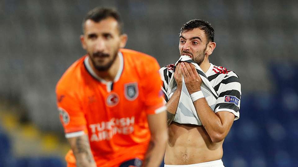 Man Utd tụt dốc thảm hại: Niềm cảm hứng Bruno Fernandes “hết phép” - 1 Man Utd tụt dốc thảm hại: Niềm cảm hứng Bruno Fernandes “hết phép” - 1