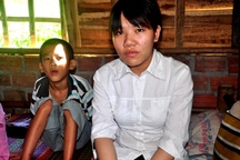 Không tiền đóng học phí, tân sinh viên đứng trước nguy cơ phải bỏ học