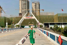 Sang Trung Quốc uống trà sữa, ăn mực nướng thả ga chỉ với 600.000 đồng